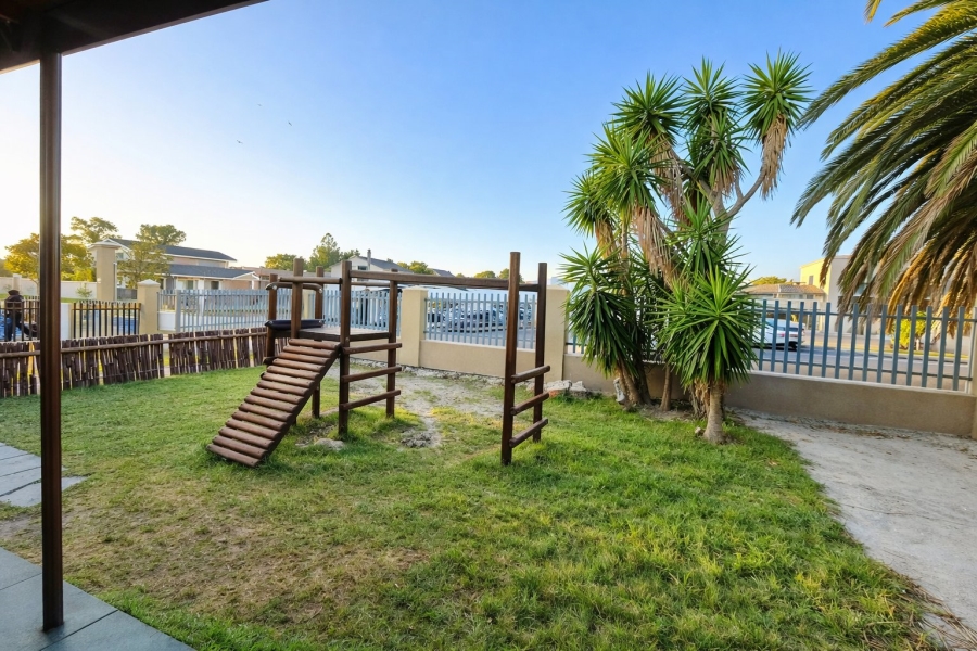 5 Bedroom Property for Sale in Bothasig Western Cape